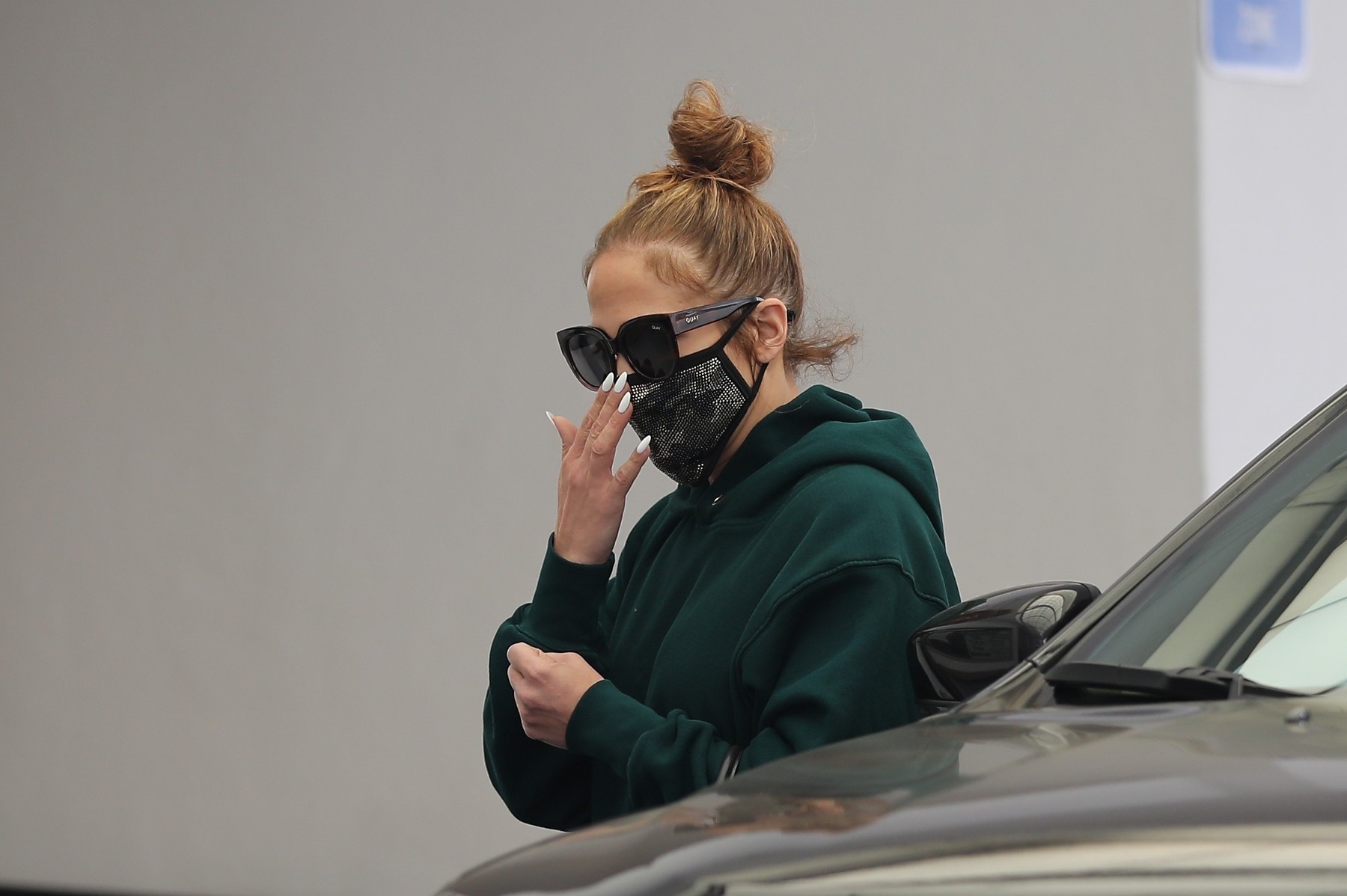 *EXCLUSIVE* Jennifer Lopez goes Emerald Green at the Doctor's Office
