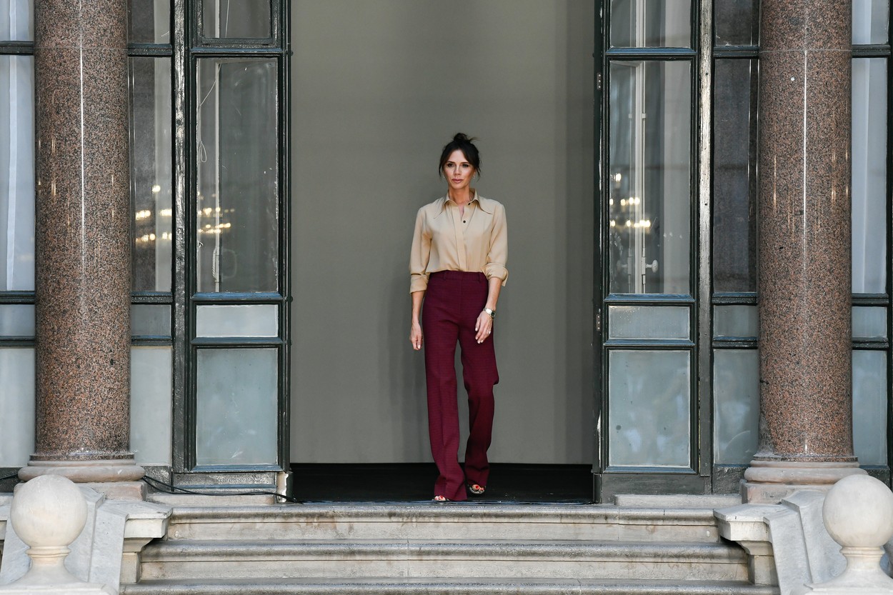 LFW: Womenswear Spring Summer 2020 - Victoria Beckham Fashion Show- Runway