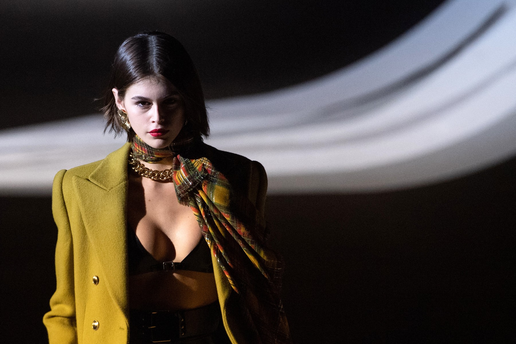 PFW - Yves Saint-Laurent Runway AM
