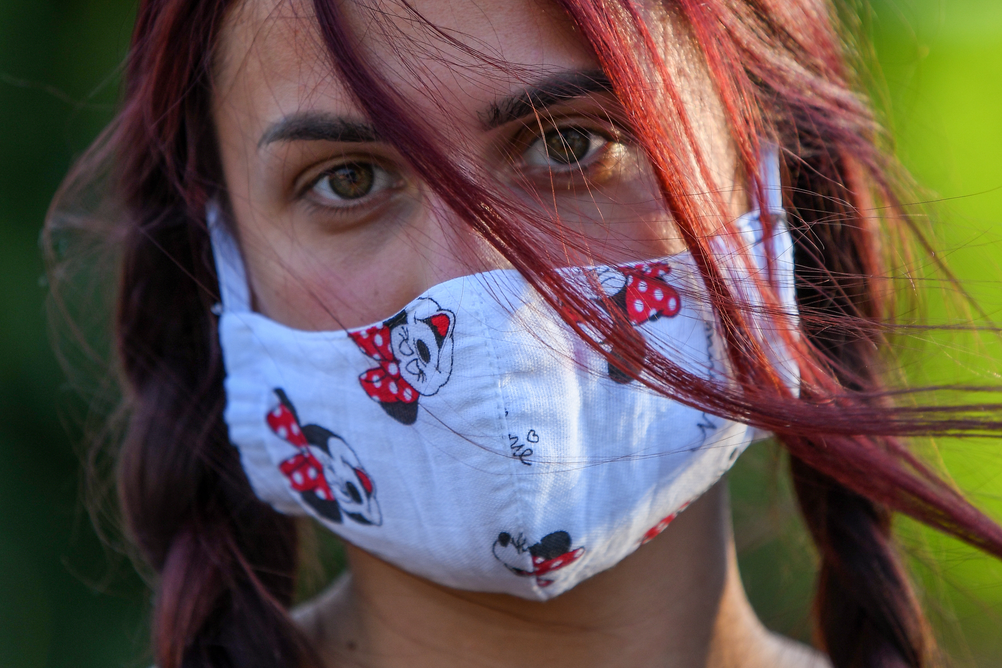 Demonstranti pod maskama
