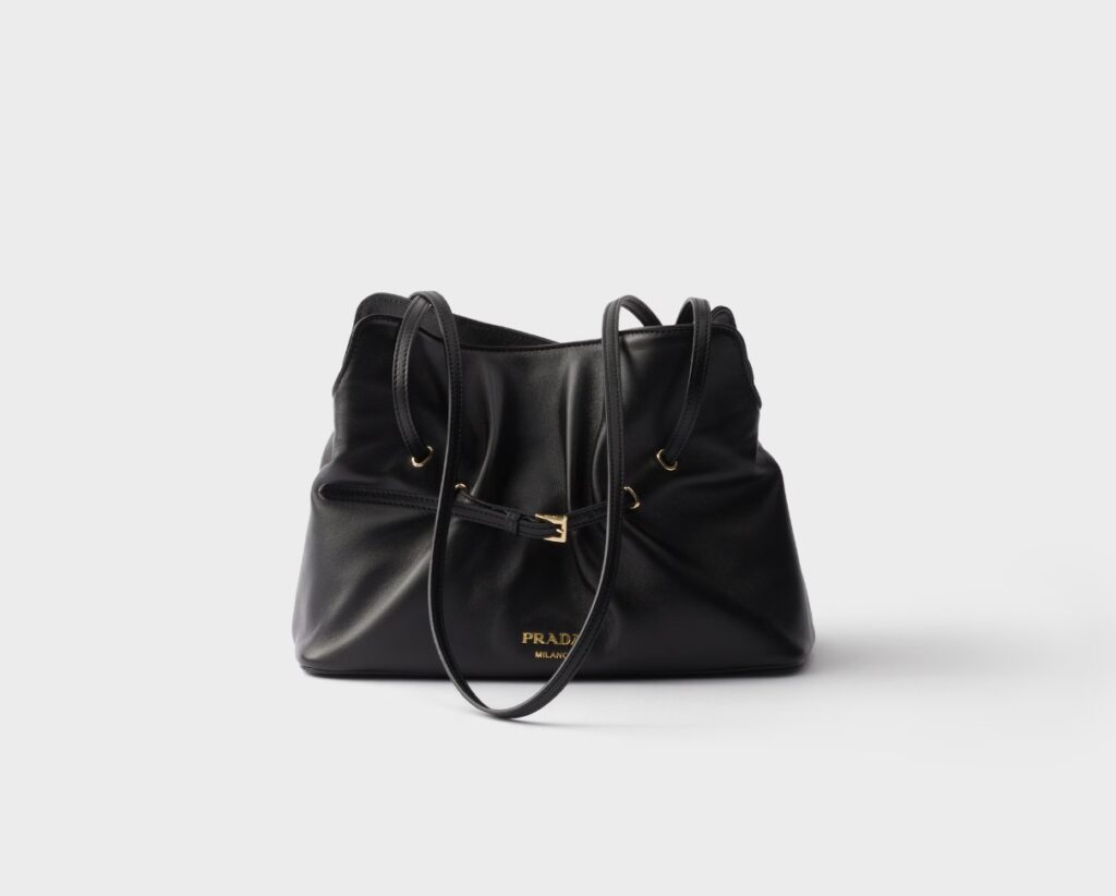 1756371335-prada-torba-1024x822.jpg