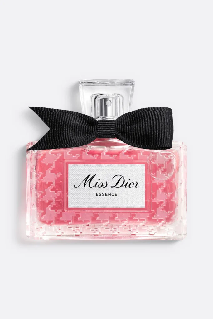 1758358429-Miss-Dior-683x1024.webp