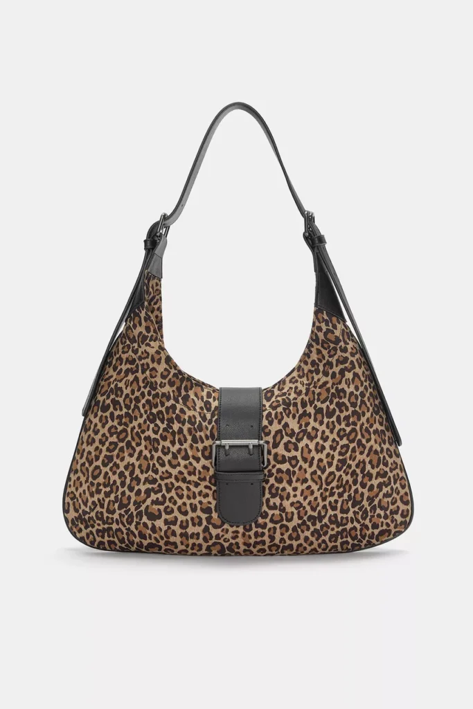 1751629652-PULLBEAR-torba-1.690-RSD-683x1024.webp