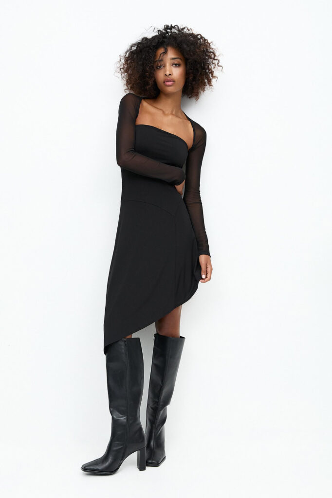 1729161909-pullandbear-682x1024.jpg