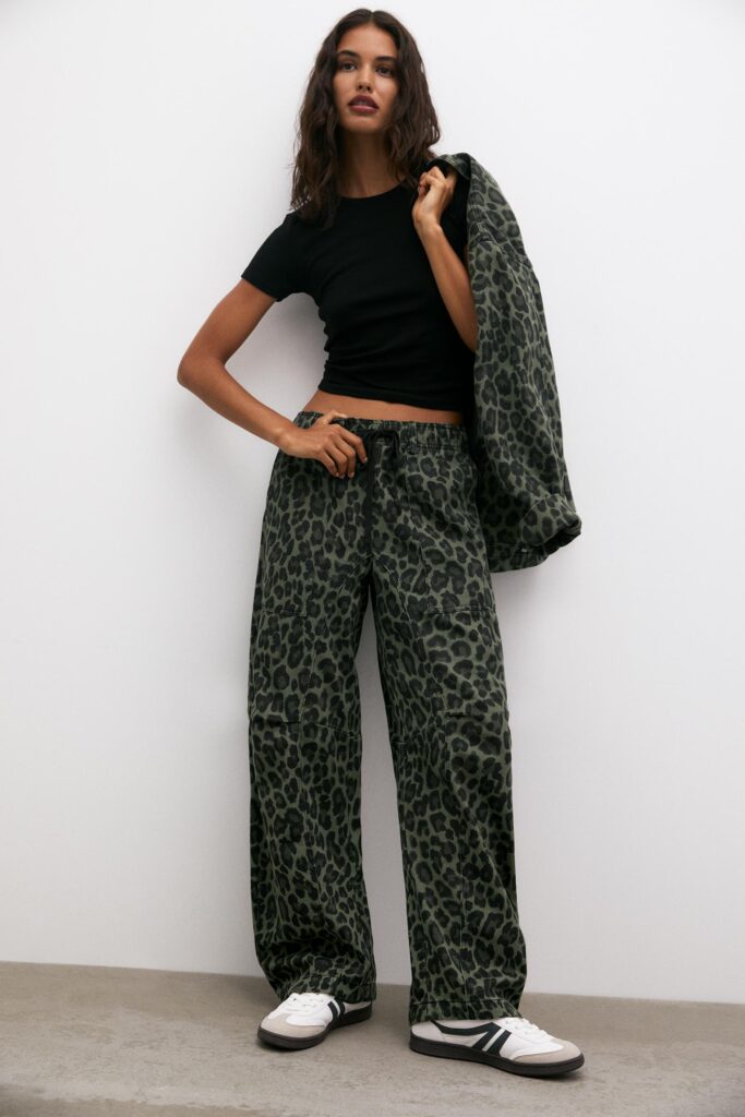 1731924544-pullandbear-683x1024.jpg