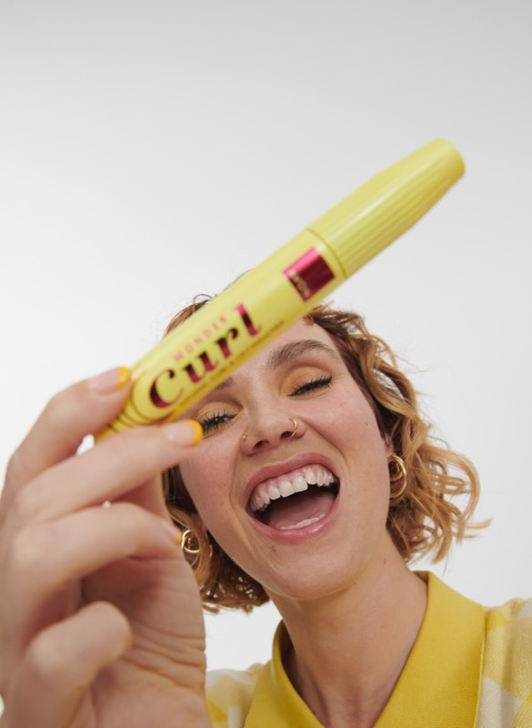 1722864277-mascara-wondercurl5.jpg
