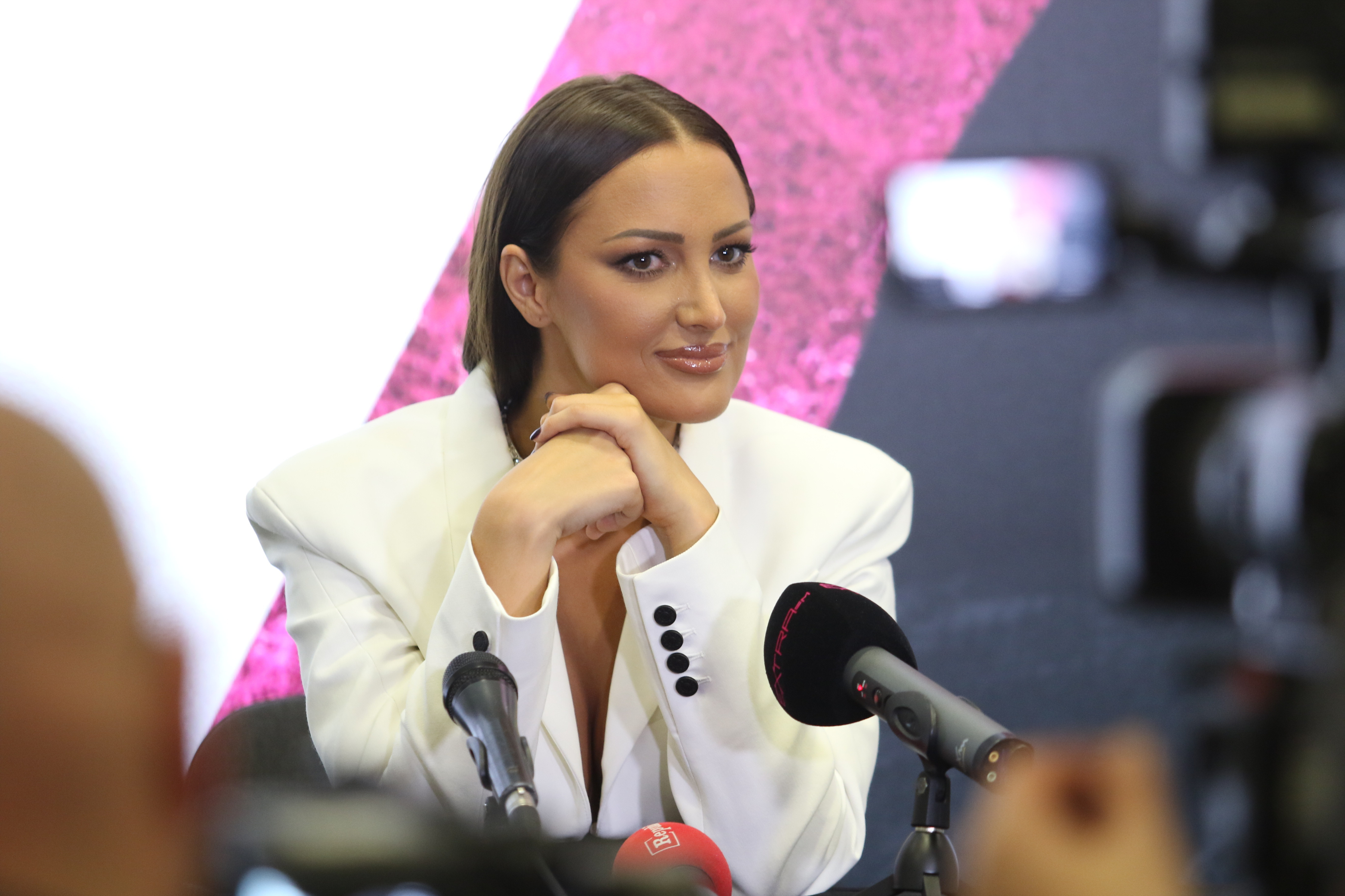 The first of five scheduled concerts by Aleksandra Prijovic in the Gradski vrt Hall in Osijek.Prvi od pet zakazanih koncerata Aleksandre Prijovic u Dvorani Gradski vrt u Osijeku.