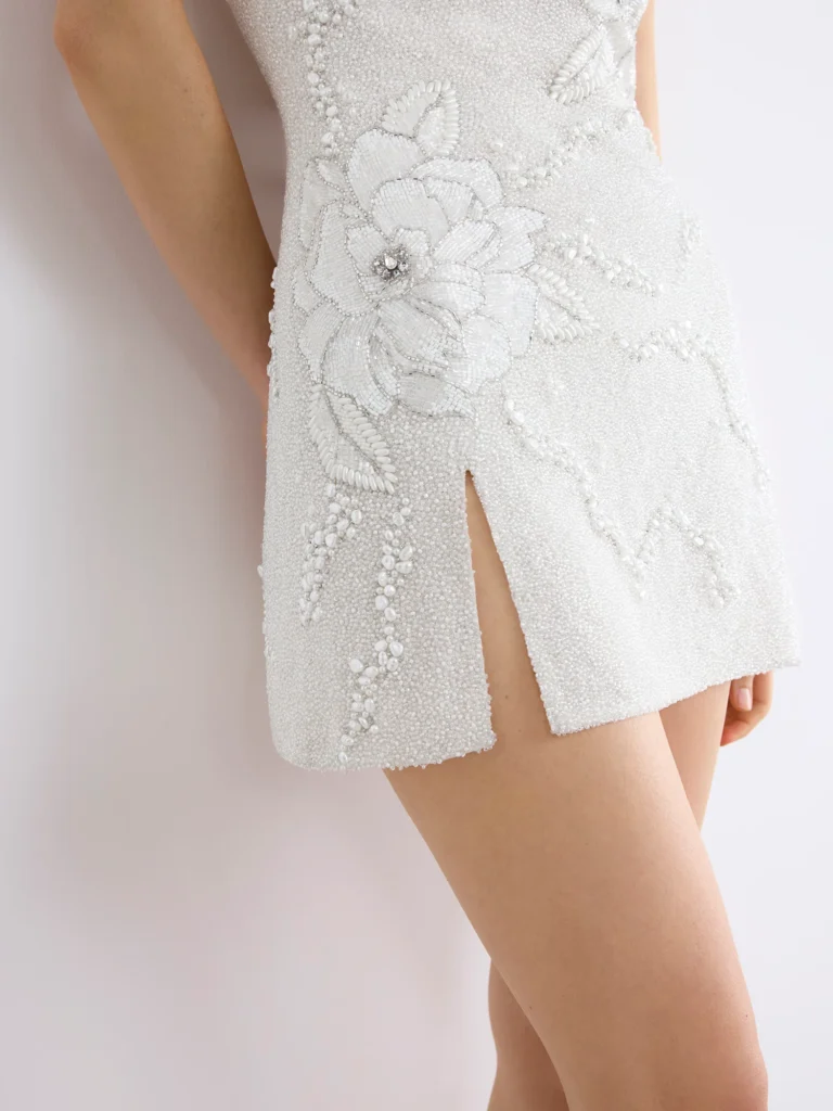 1781598686-Peony_Mini_Detail_3-768x1024.webp