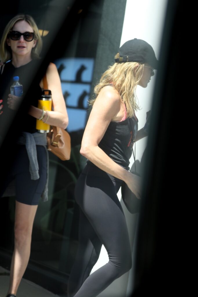 Dženifer Aniston