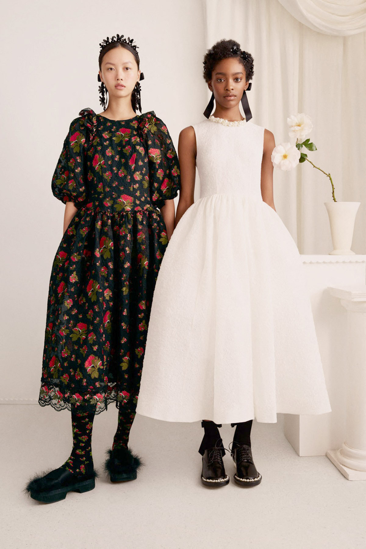 La premičre collection de la fashion designer irlandaise Simone Rocha pour la marque suédoise H&amp;M