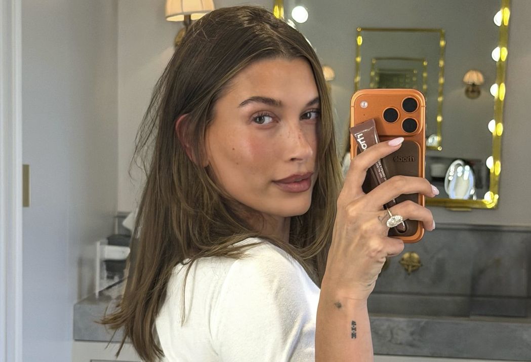 Screenshot of Hailey Bieber,emands, expenses