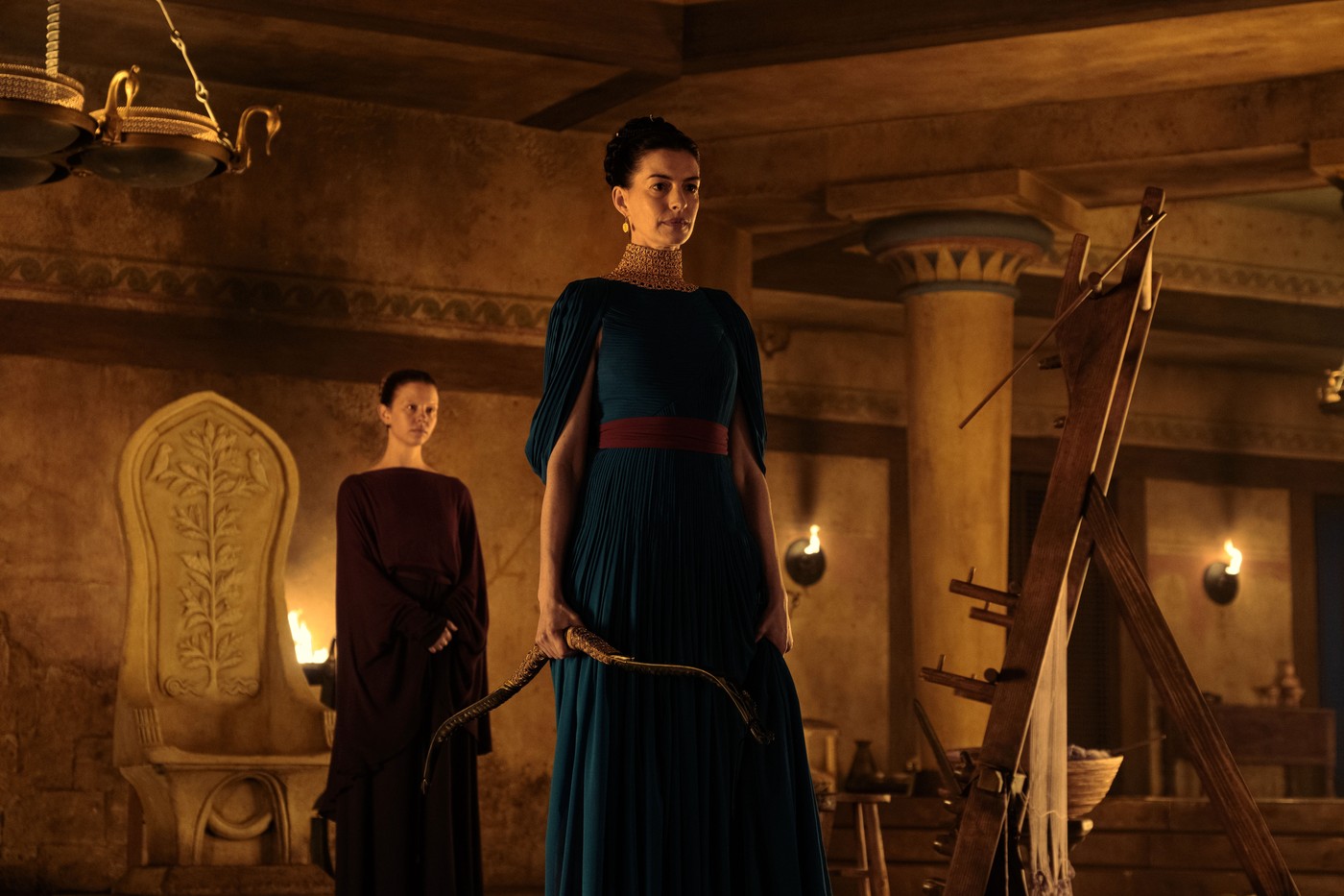 ANNE HATHAWAY and MIA GOTH in T