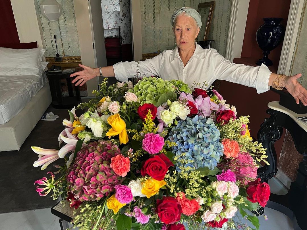 21-7-2022Celebrity Selfies Pictured: Helen Mirren