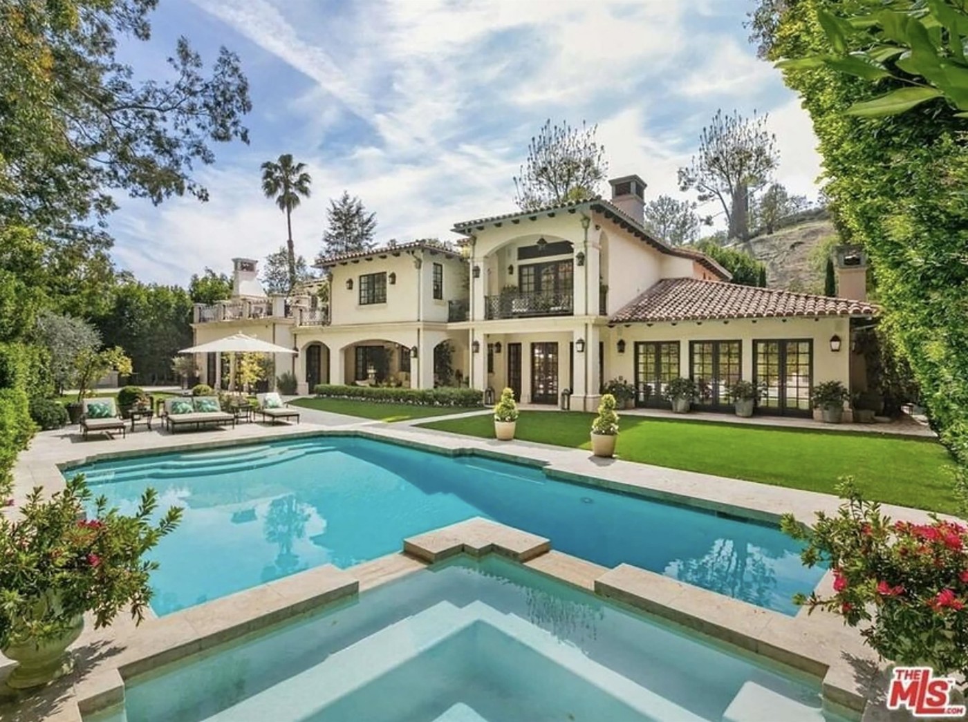 Los Angeles, CA  - Sofia Vergara