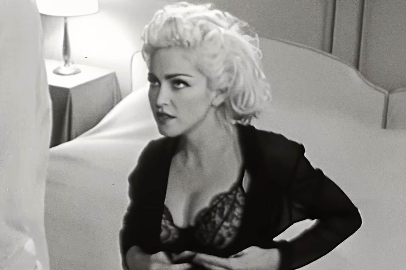 27-11-2025Throwback of MTV Banned Madonna's