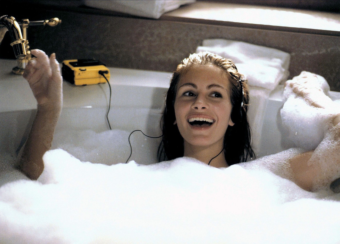 JULIA ROBERTS in PRETTY WOMAN (1990),