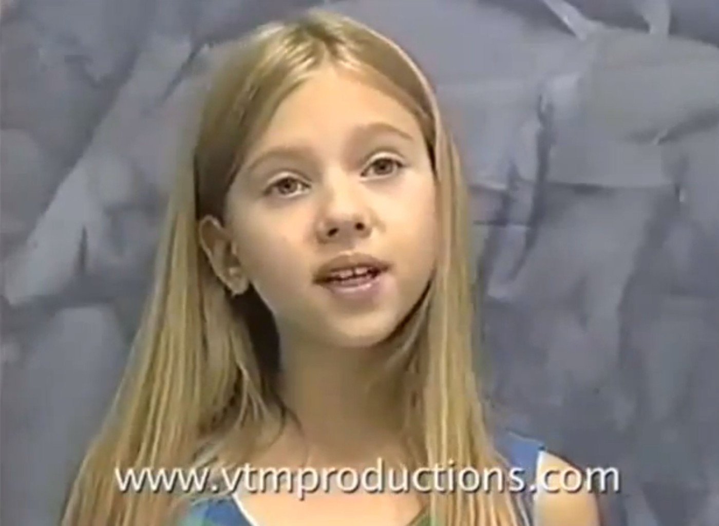 shows po-faced teen Scarlett Johansson