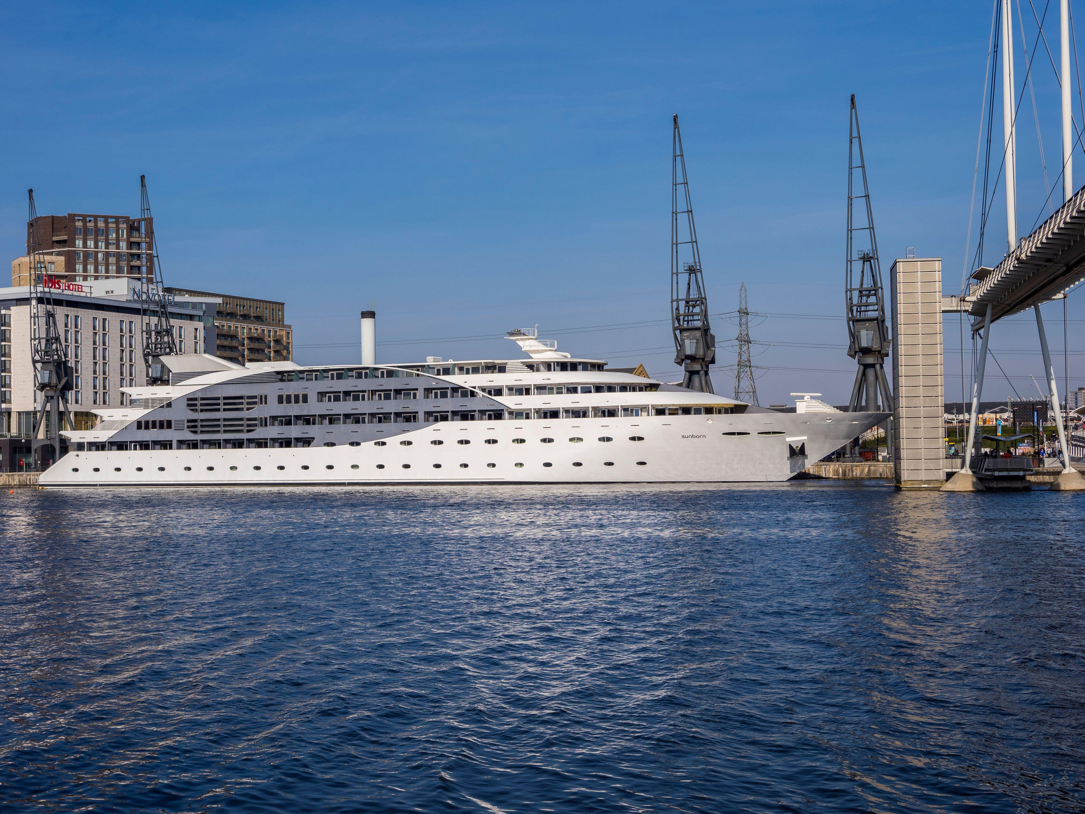 Yes, the Sunborn London is a real yacht