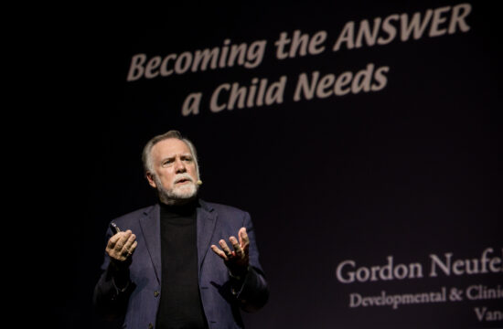 Dr Gordon Njufeld