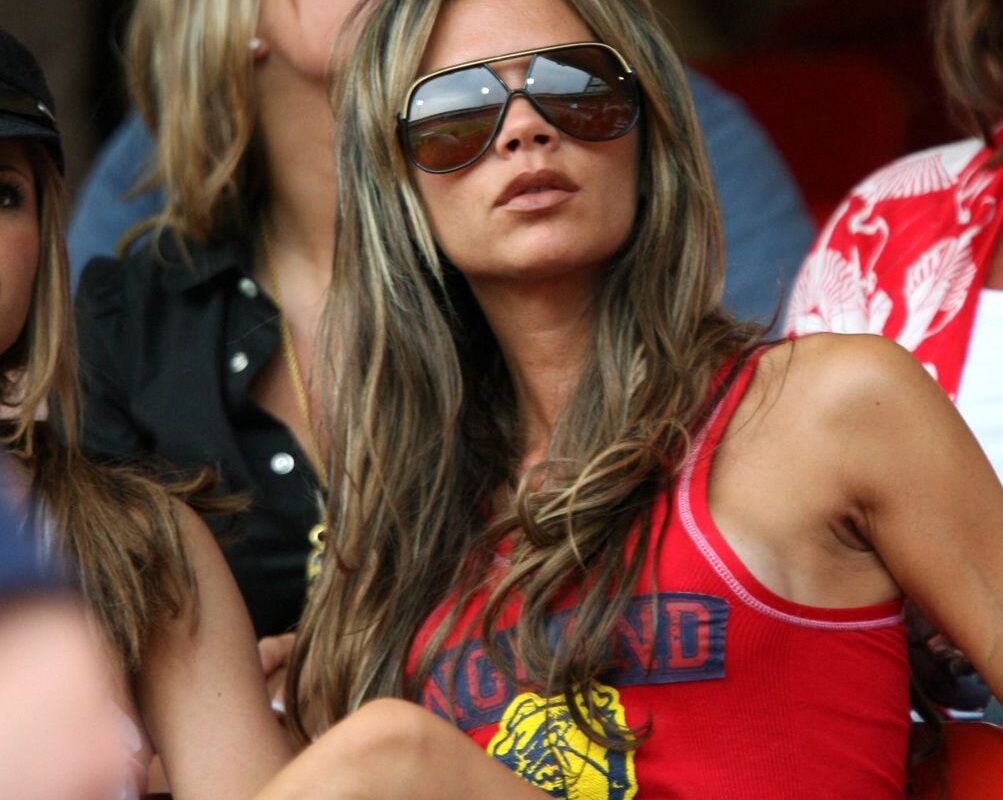 Kako je Victoria Beckham sa fudbalskih tribina pokrenula modnu eru koju danas ponovo gledamo s nostalgijom