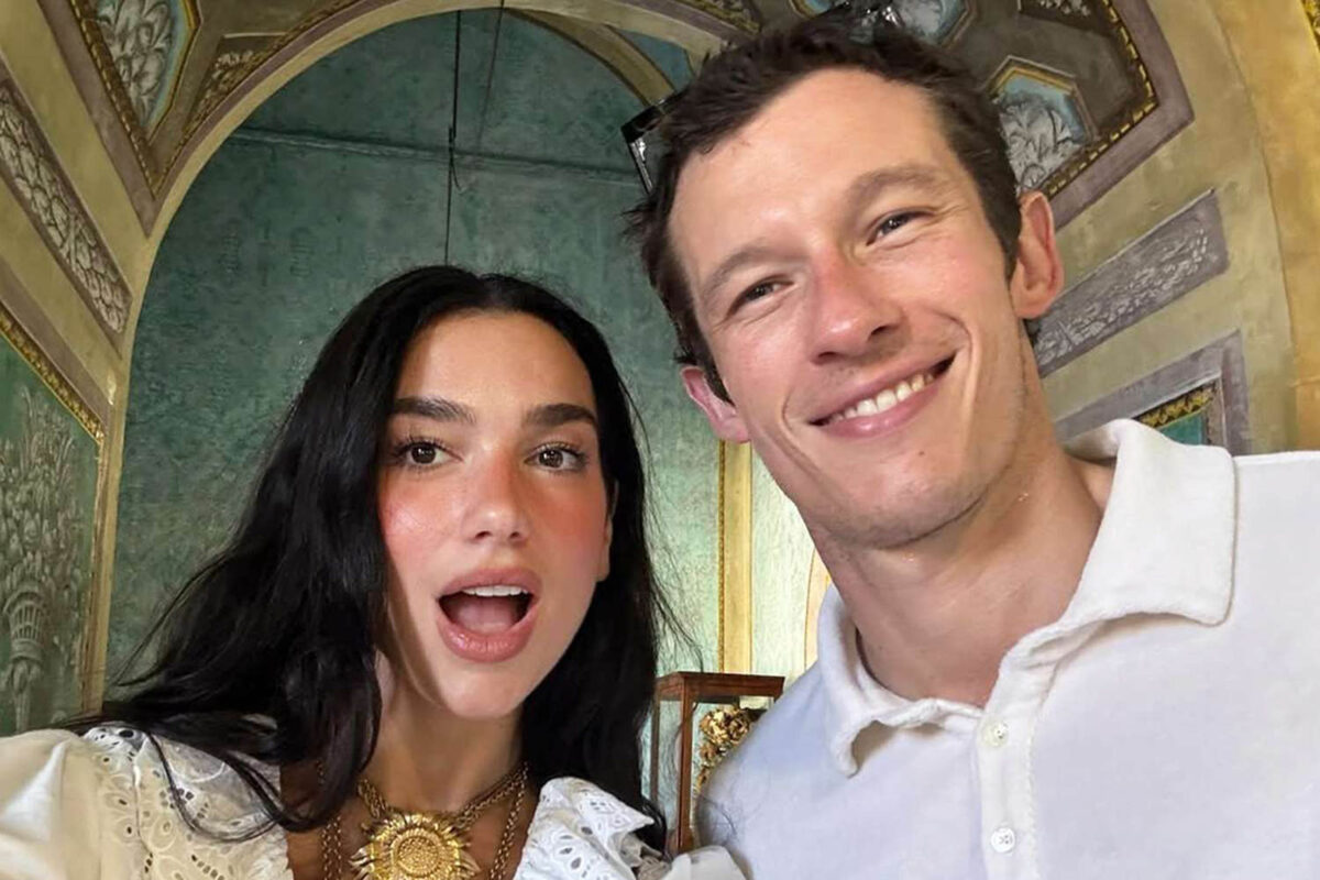 480.000 bisera i 1.155 sati ručnog rada: Dua Lipa pokazala Chanel venčanicu u kojoj se udala